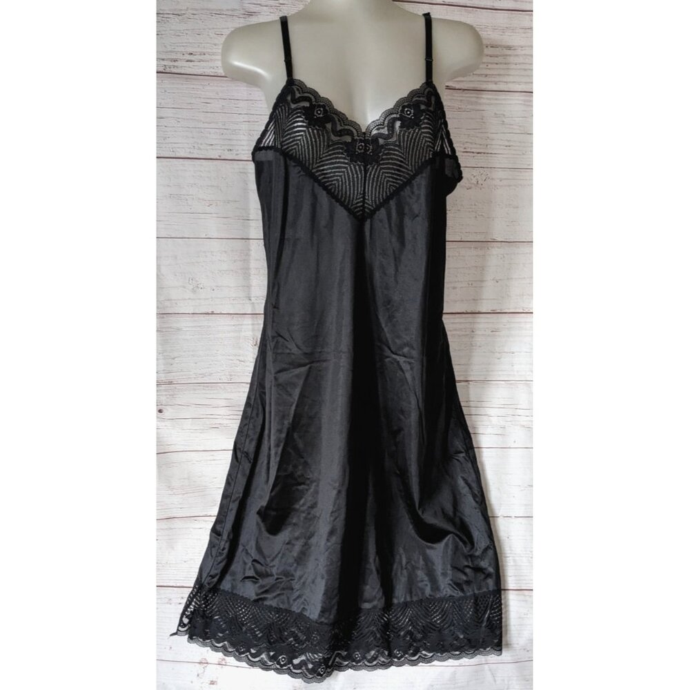 Vintage Carriage Court Women's Lingerie Underdress Slip Chemise Nightgown Size 6